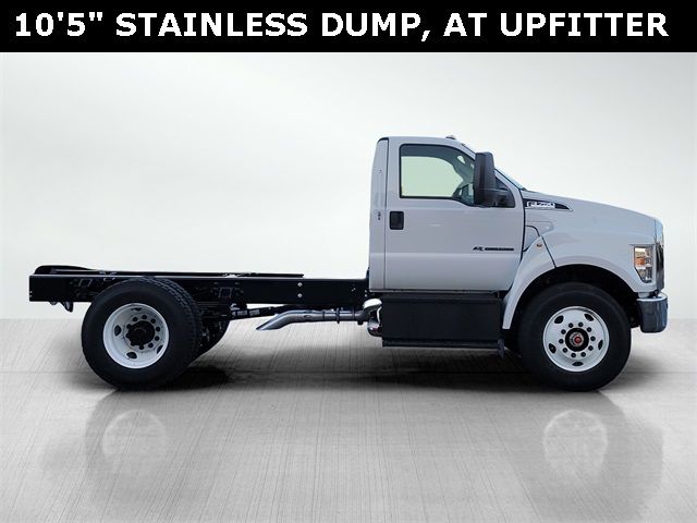 2025 Ford F-750 Base