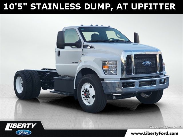 2025 Ford F-750 Base