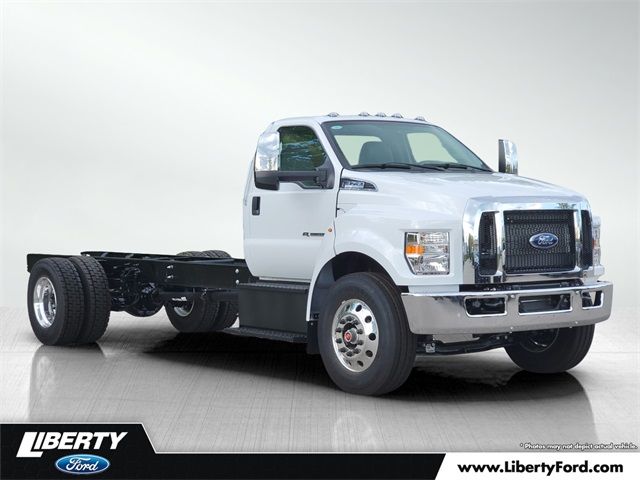 2025 Ford F-750 Base