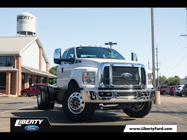 2025 Ford F-750 Base