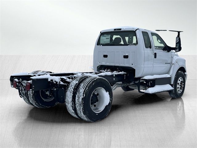 2025 Ford F-750 Base