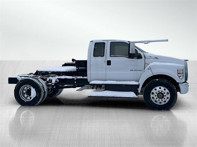 2025 Ford F-750 Base