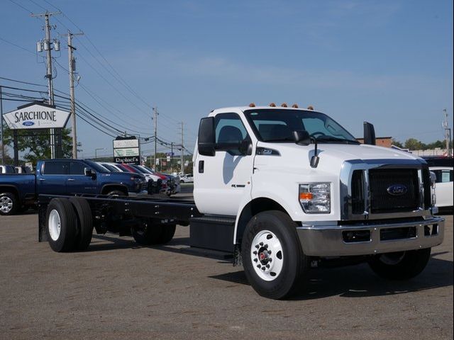 2025 Ford F-750 Base