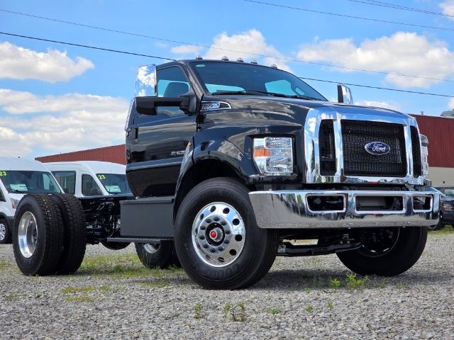 2025 Ford F-750 Base