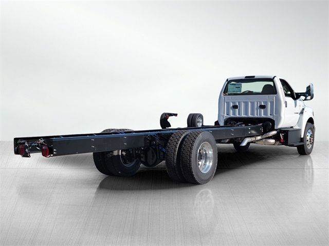 2025 Ford F-750 Base