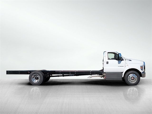 2025 Ford F-750 Base