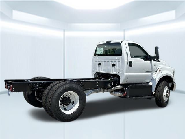 2025 Ford F-750 Base