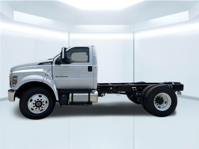 2025 Ford F-750 Base