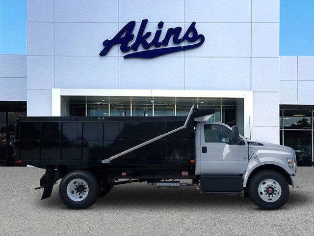 2025 Ford F-650 Base