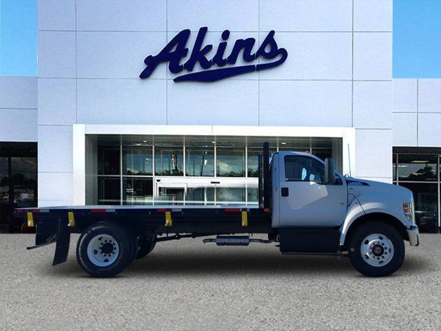 2025 Ford F-650 Base