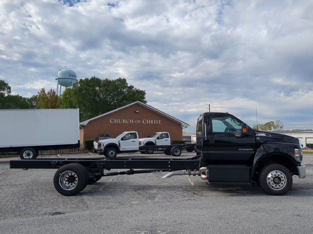 2025 Ford F-650 Base