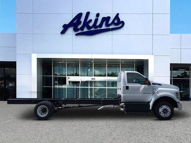 2025 Ford F-650 Base