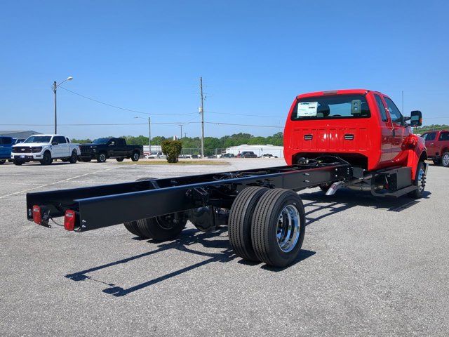 2025 Ford F-650 Base