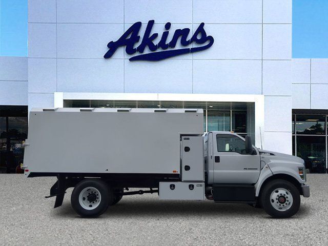 2025 Ford F-750 Base