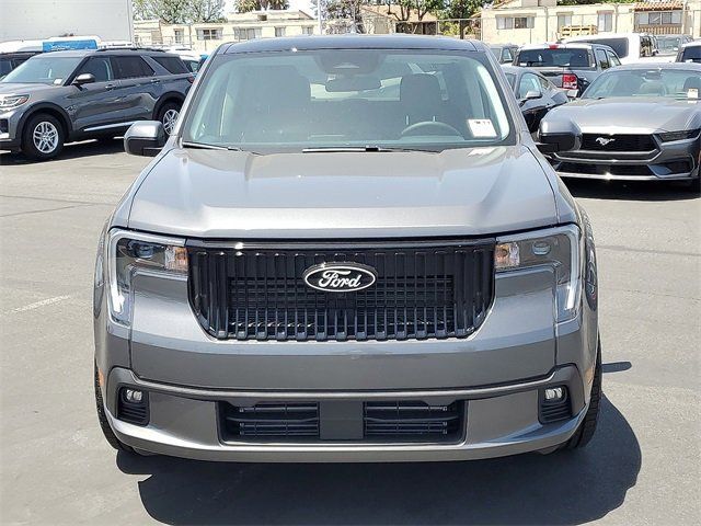 2025 Ford Maverick Lobo Standard