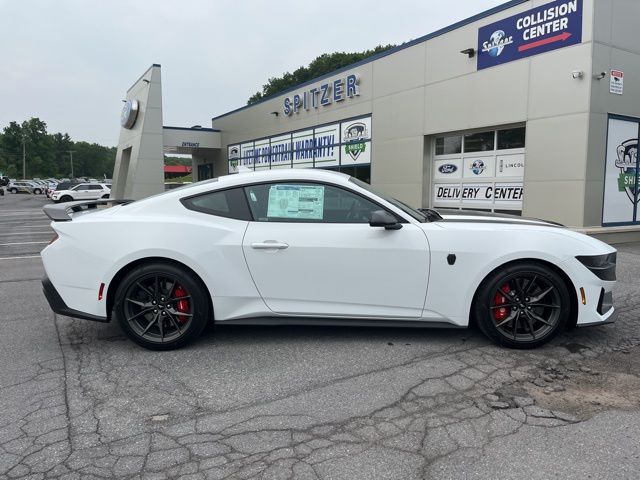 2025 Ford Mustang Dark Horse