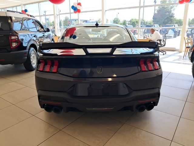 2025 Ford Mustang Dark Horse