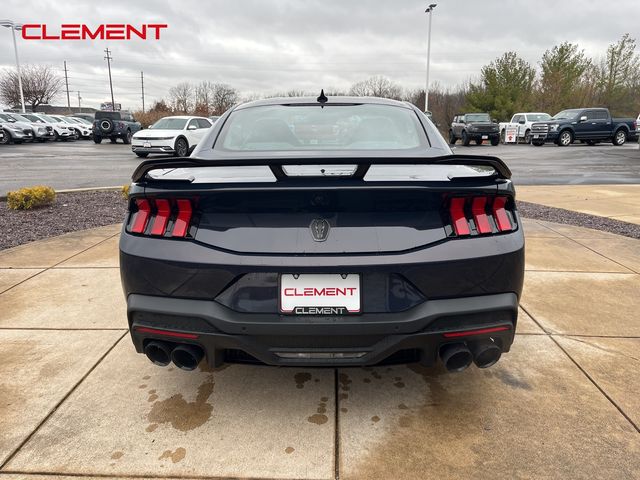 2025 Ford Mustang Dark Horse