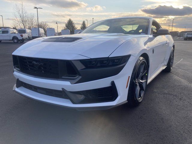 2025 Ford Mustang Dark Horse