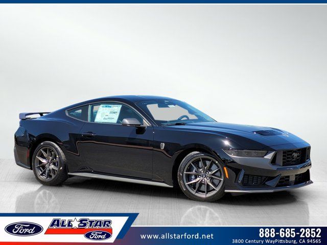 2025 Ford Mustang Dark Horse