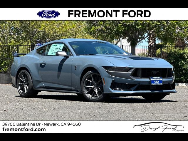 2025 Ford Mustang Dark Horse