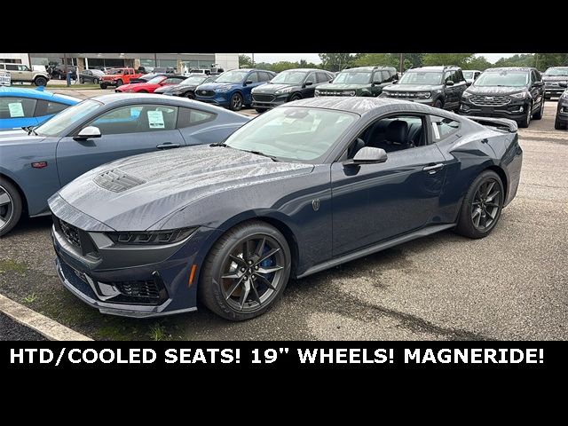 2025 Ford Mustang Dark Horse