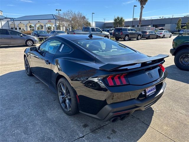 2025 Ford Mustang Dark Horse