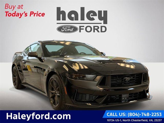 2025 Ford Mustang Dark Horse