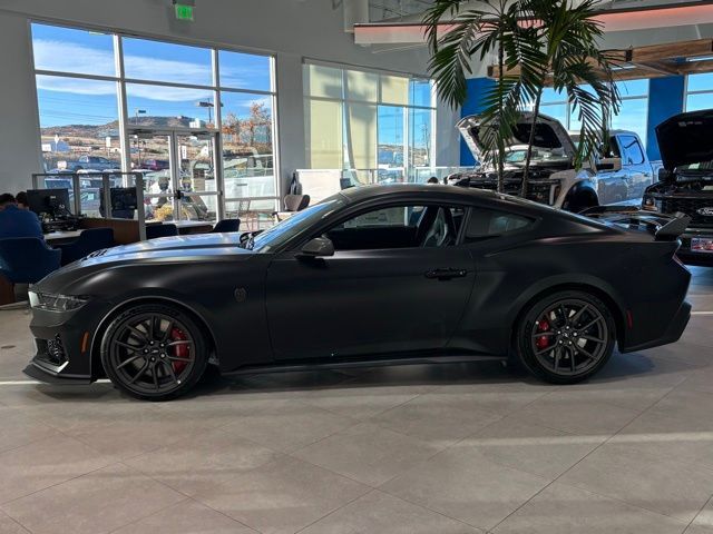 2025 Ford Mustang Dark Horse