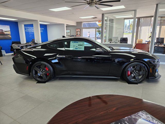2025 Ford Mustang Dark Horse