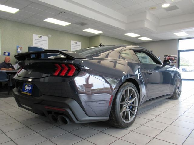 2025 Ford Mustang Dark Horse