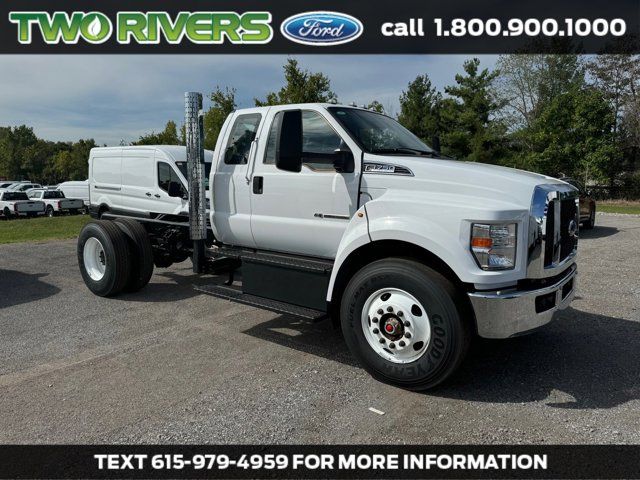 2025 Ford F-750 Base