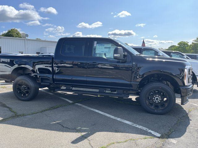 2025 Ford Super Duty F-350 SRW 