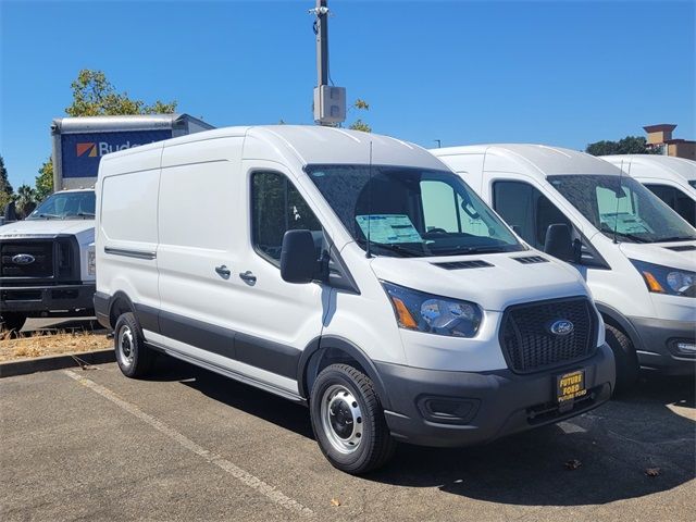 2025 Ford Transit Base