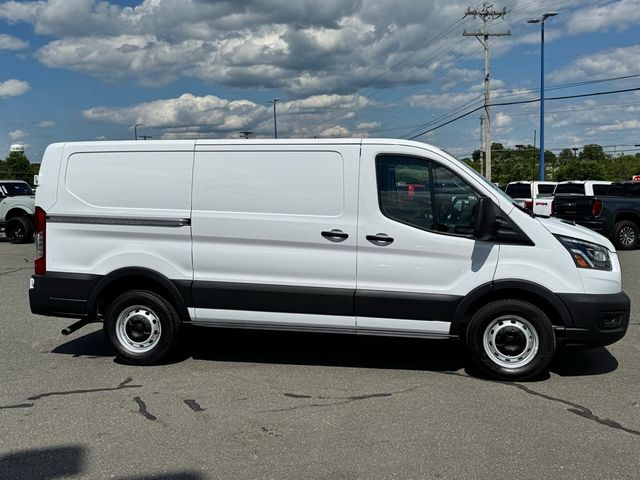 2025 Ford Transit Base
