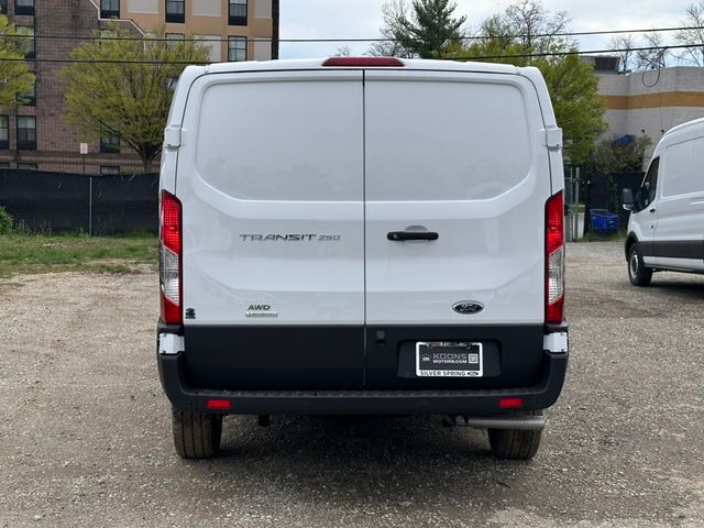 2025 Ford Transit Base