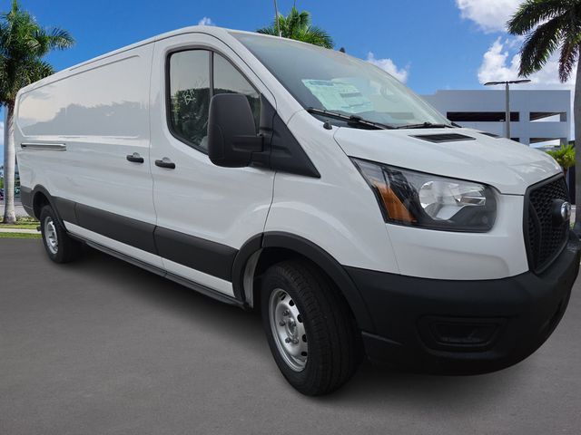 2025 Ford Transit Base