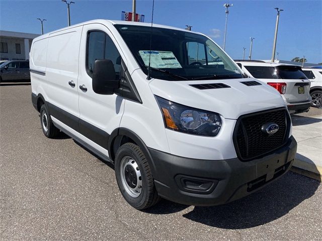 2025 Ford Transit Base