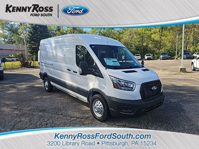 2025 Ford Transit Base