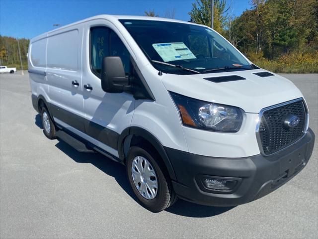 2025 Ford Transit Base