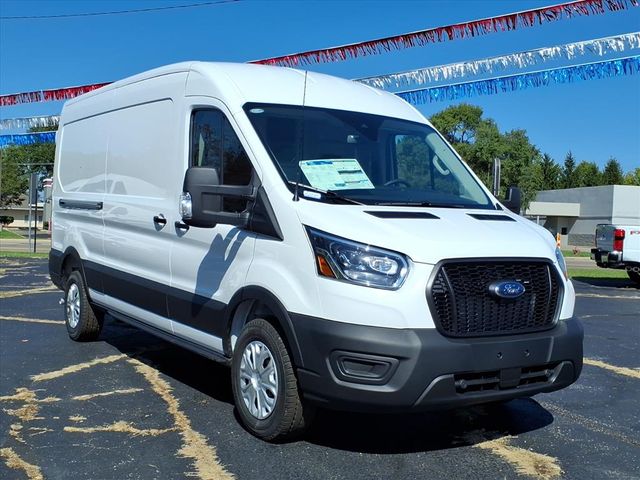 2025 Ford Transit Base