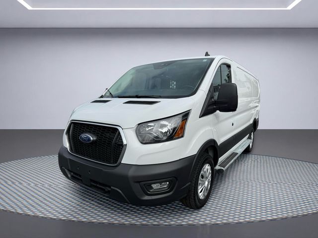 2025 Ford Transit Base