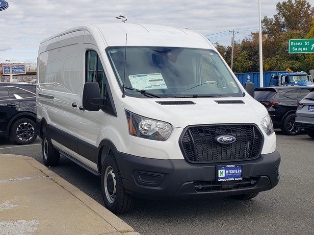 2025 Ford Transit Base