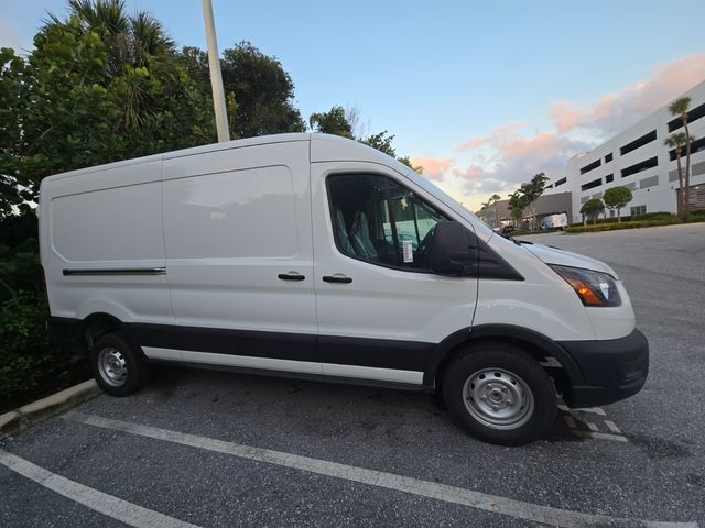 2025 Ford Transit Base