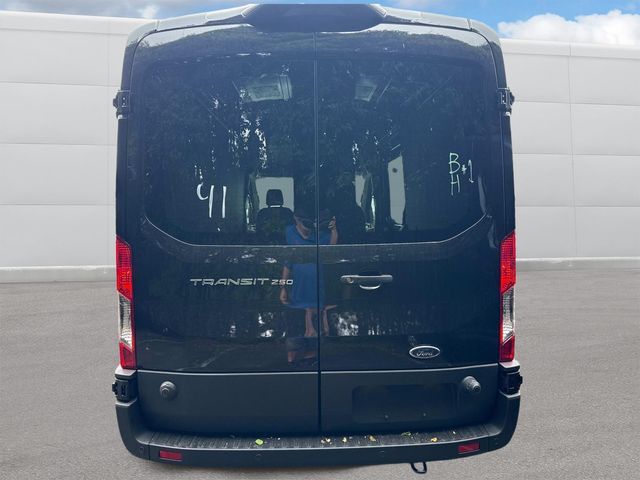 2025 Ford Transit Base