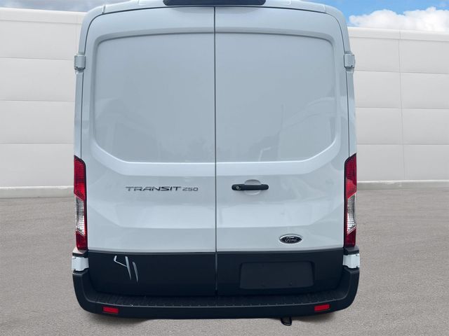 2025 Ford Transit Base