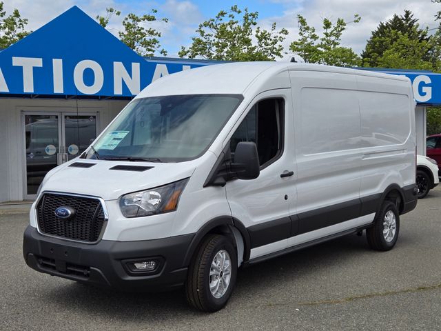 2025 Ford Transit Base