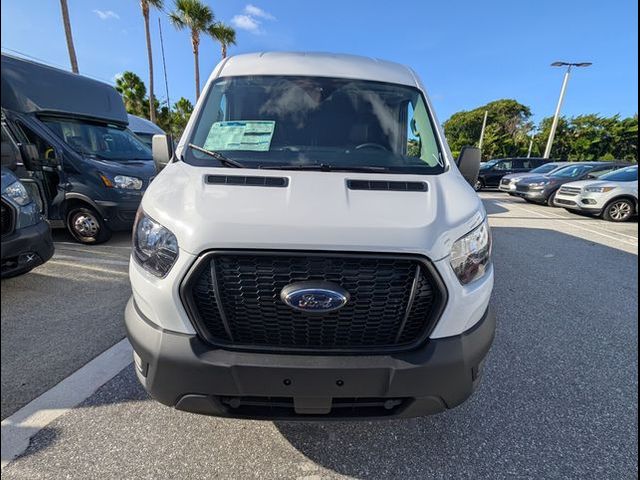 2025 Ford Transit Base