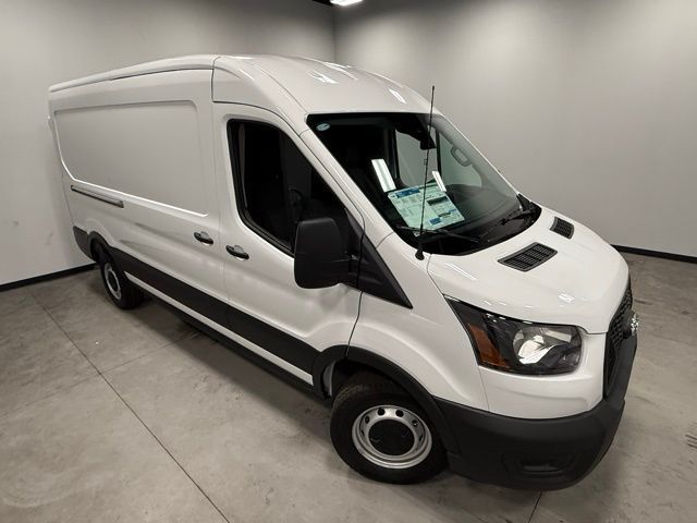 2025 Ford Transit Base