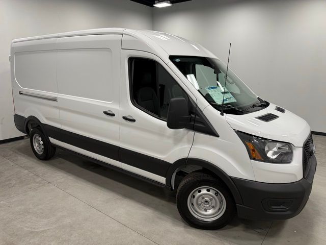 2025 Ford Transit Base